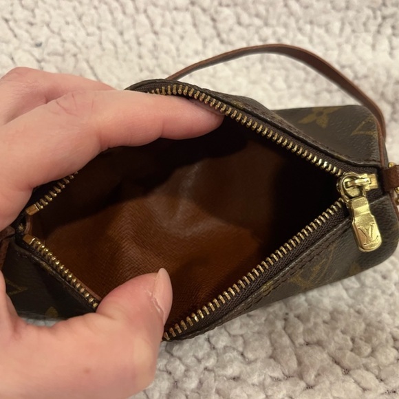 Authentic Louis Vuitton Mini Papillon Monogram Handbag with Strap - Picture 9 of 11